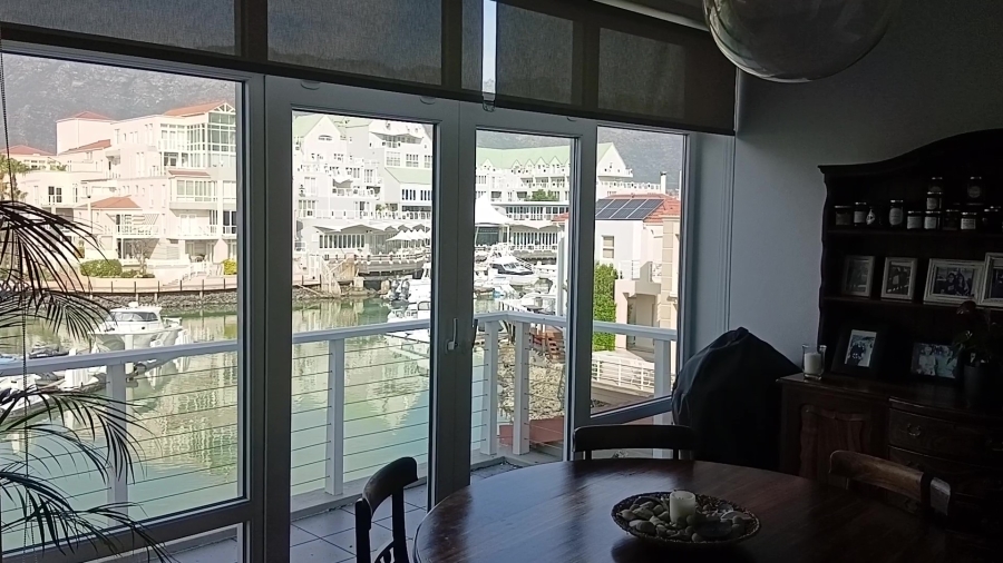 3 Bedroom Property for Sale in Harbour Island Western Cape